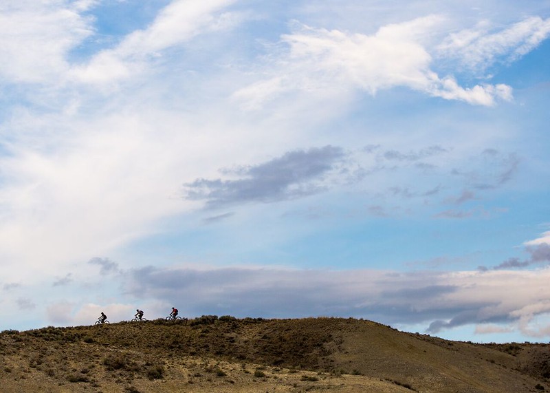 Mountain bikers on Discovery Hill near Salmon